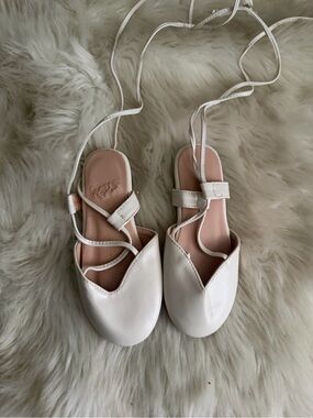 Girls Tie Up Flats